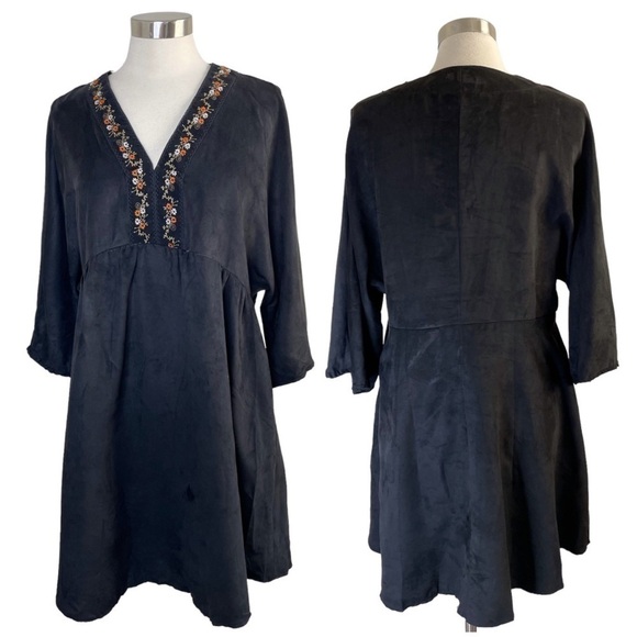KOANDAILY Faux Suede Floral Embroidered Dress size M - Picture 1 of 9